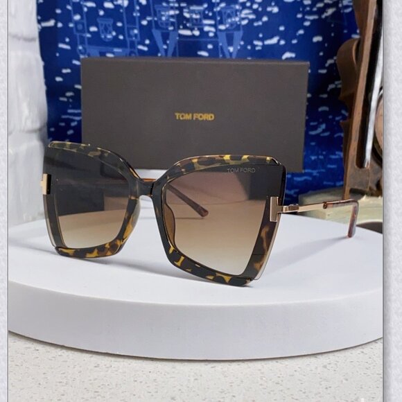 Tom Ford Tortoise Shell Sunglasses main image 7